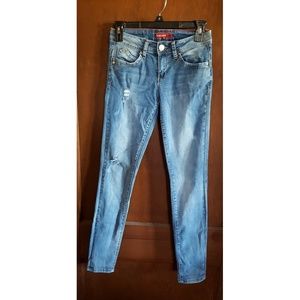 Size 5 YMI WannaBettaButt Skinny Jeans